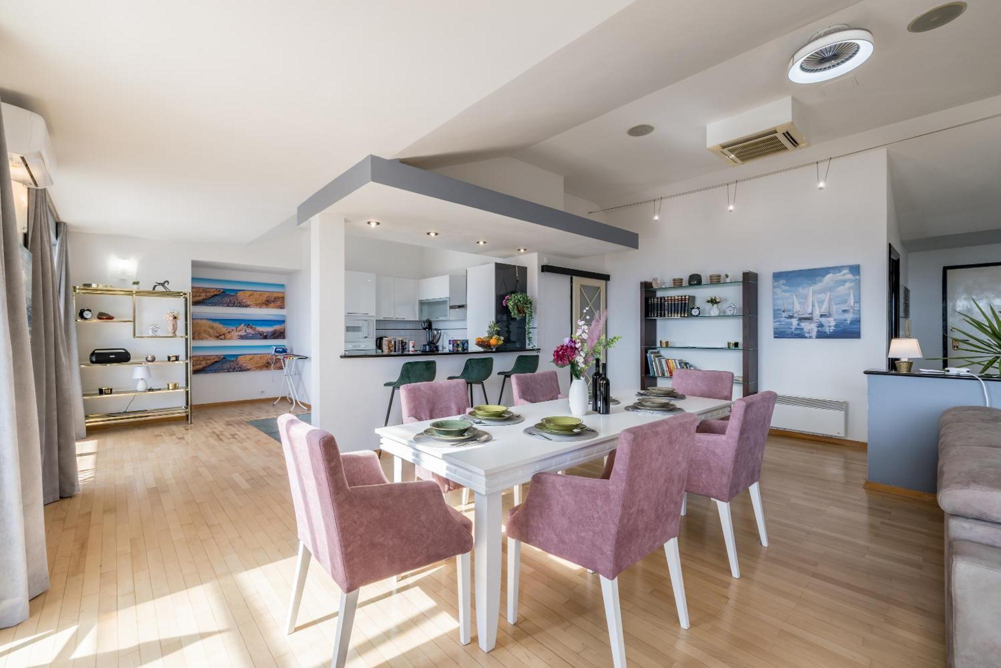 Urban Utopia Penthouse With Private Parking スプリト エクステリア 写真