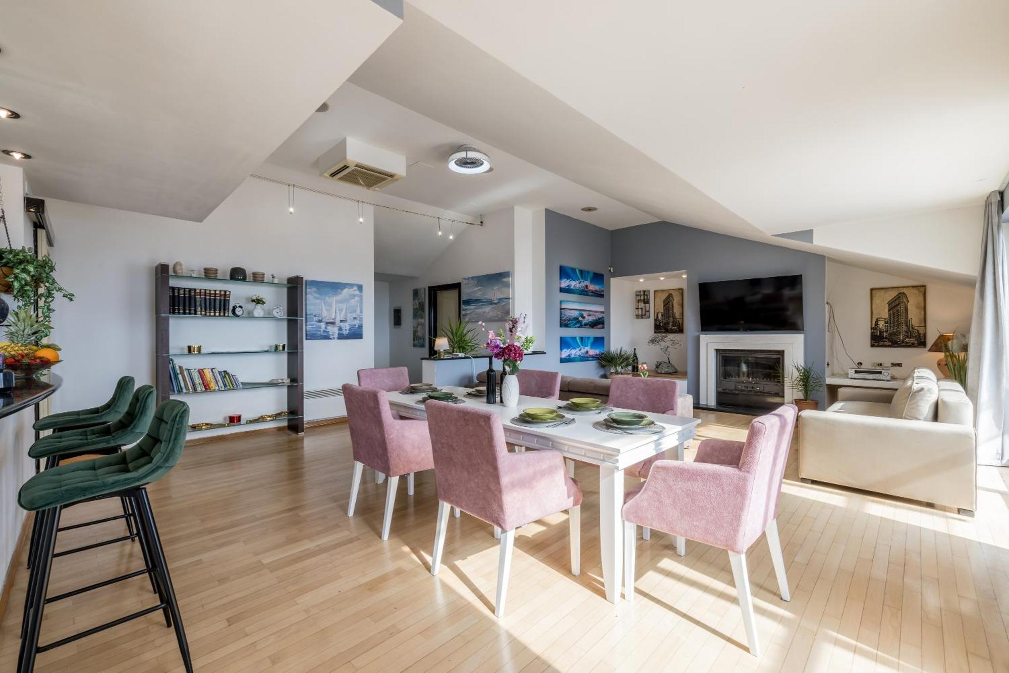 Urban Utopia Penthouse With Private Parking スプリト エクステリア 写真
