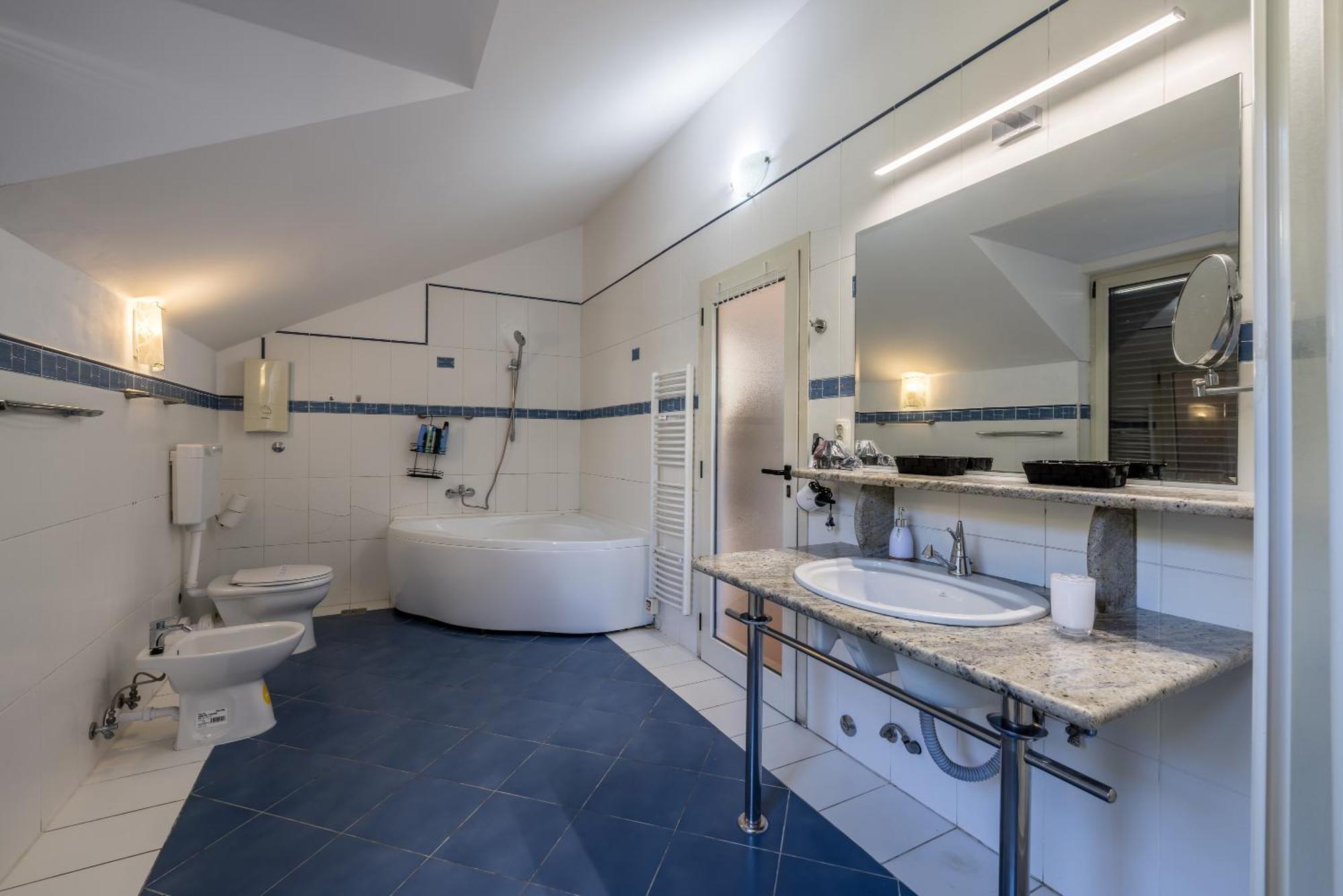 Urban Utopia Penthouse With Private Parking スプリト エクステリア 写真