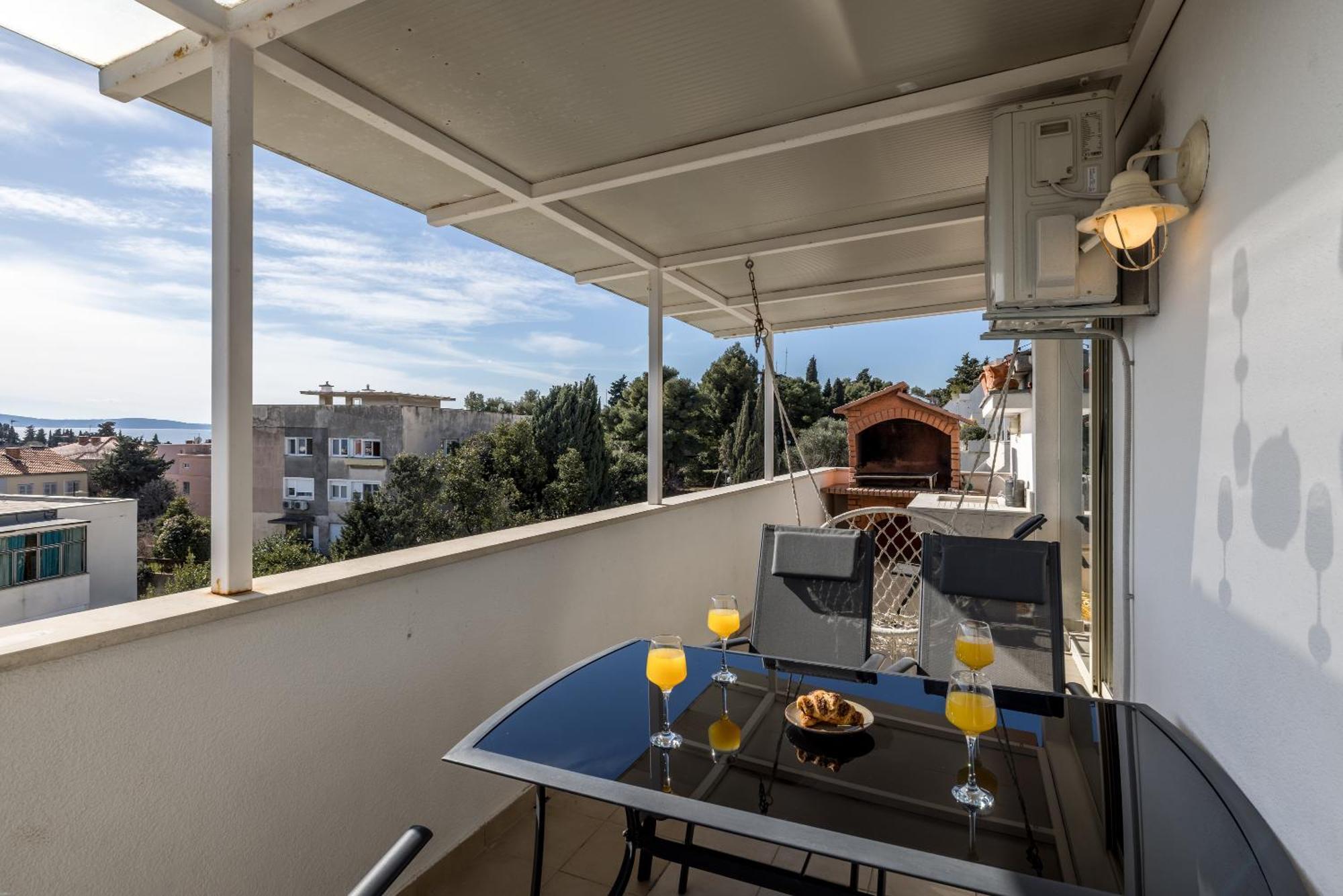 Urban Utopia Penthouse With Private Parking スプリト エクステリア 写真